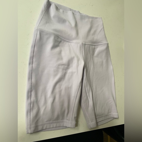 Lululemon Atlética high-rise biker shorts in light lilac Size 2 - Picture 8 of 8